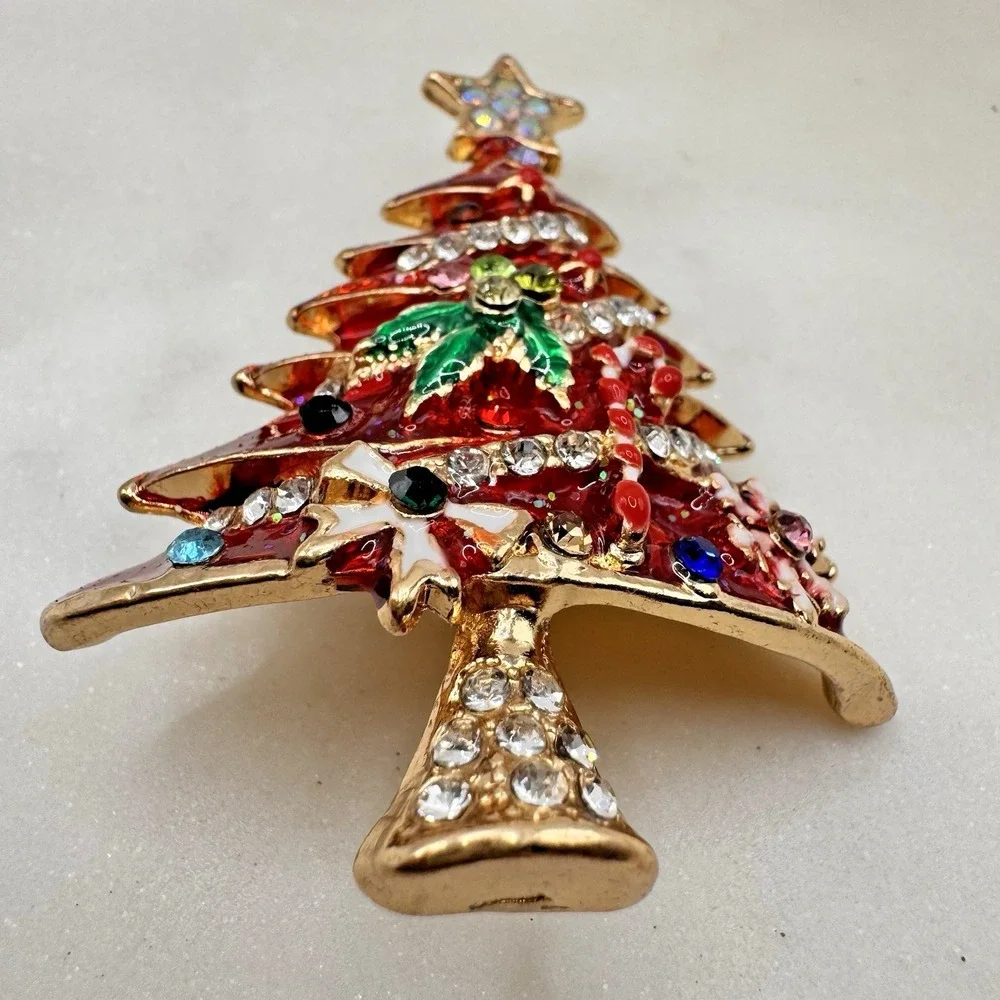 Vintage Christmas Tree Brooch Rhinestone Enamel Holiday Pin‎ Red Gold Tone Star